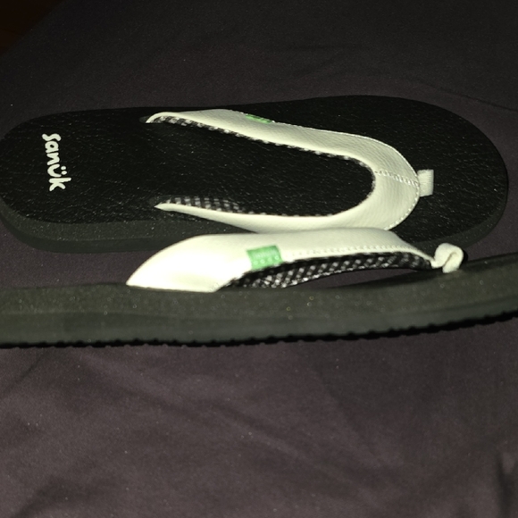 Sanuk Size 9 Women's Yoga Mat Sandals, White And Black, Never Worn - Picture 4 of 6